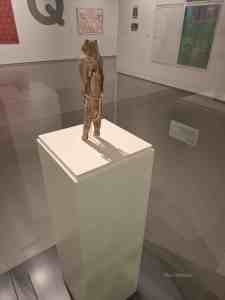 Die Figur von hinten