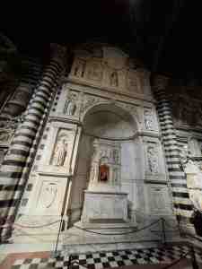 Piccolomini-Altar