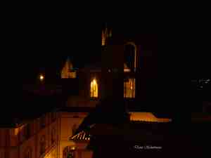 Facciatone und die Kathedrale im Hintergrund